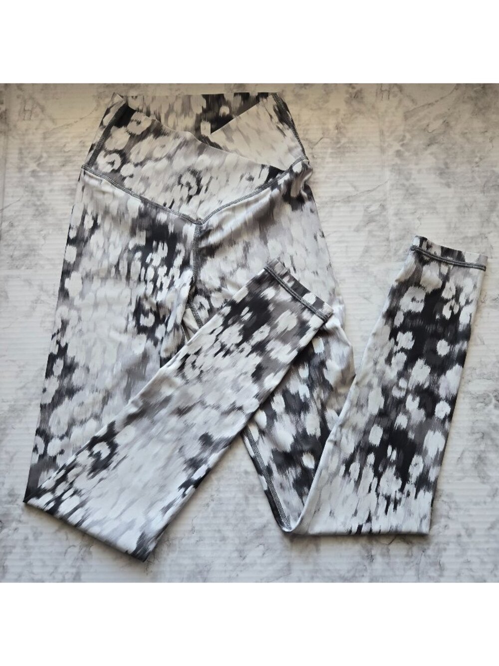 OFFLINE By Aerie Real Me High-Waisted Crossover Leggings, Silver Shadow Womens